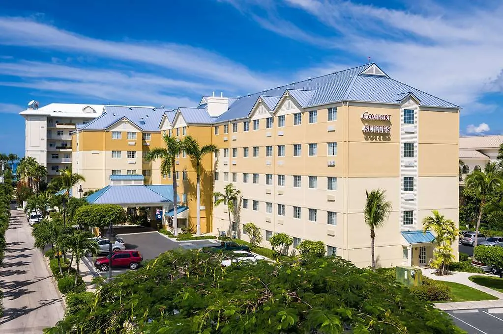 Hampton By Hilton Grand Cayman Seven Mile Beach George Town 3*,