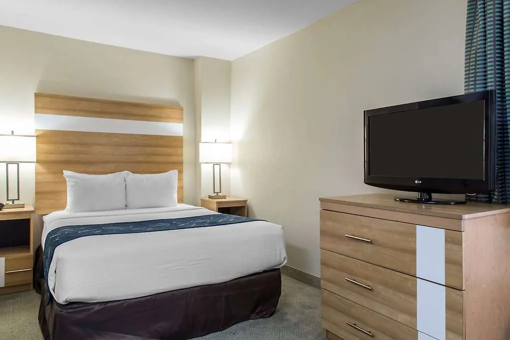 Hotel Hampton By Hilton Grand Cayman Seven Mile Beach George Town