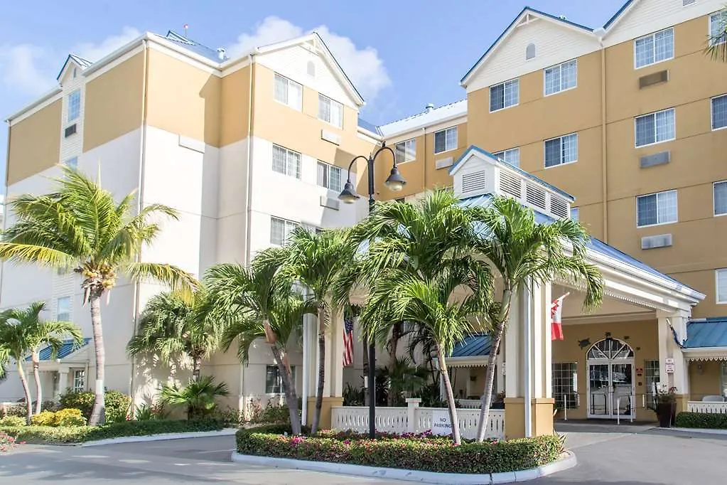ホテル Hampton By Hilton Grand Cayman Seven Mile Beach ジョージ・タウン