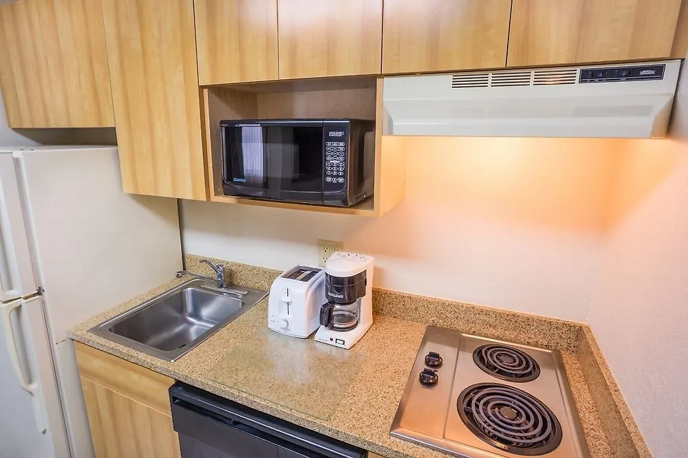 Hotel Hampton By Hilton Grand Cayman Seven Mile Beach George Town